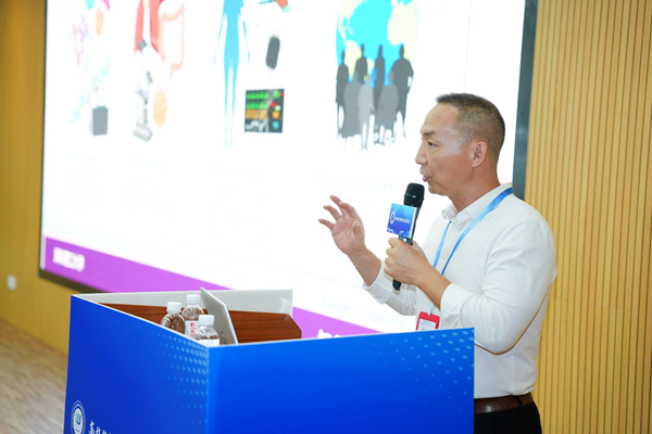 高校校友AI+创新生态高峰论坛暨AI委员会成立庆典在深圳隆重启幕